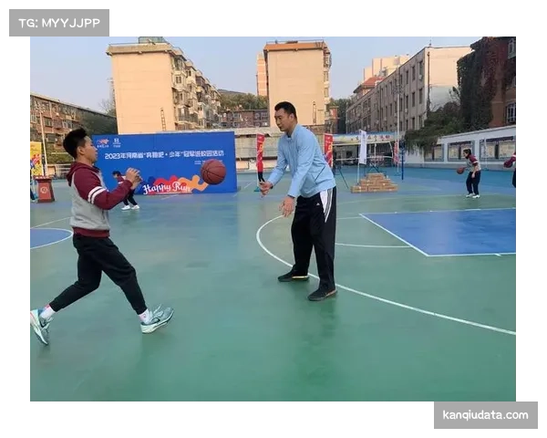 通讯:“篮球进校园”活动走进云南山区,CBA球星与孩子们共享运动乐趣